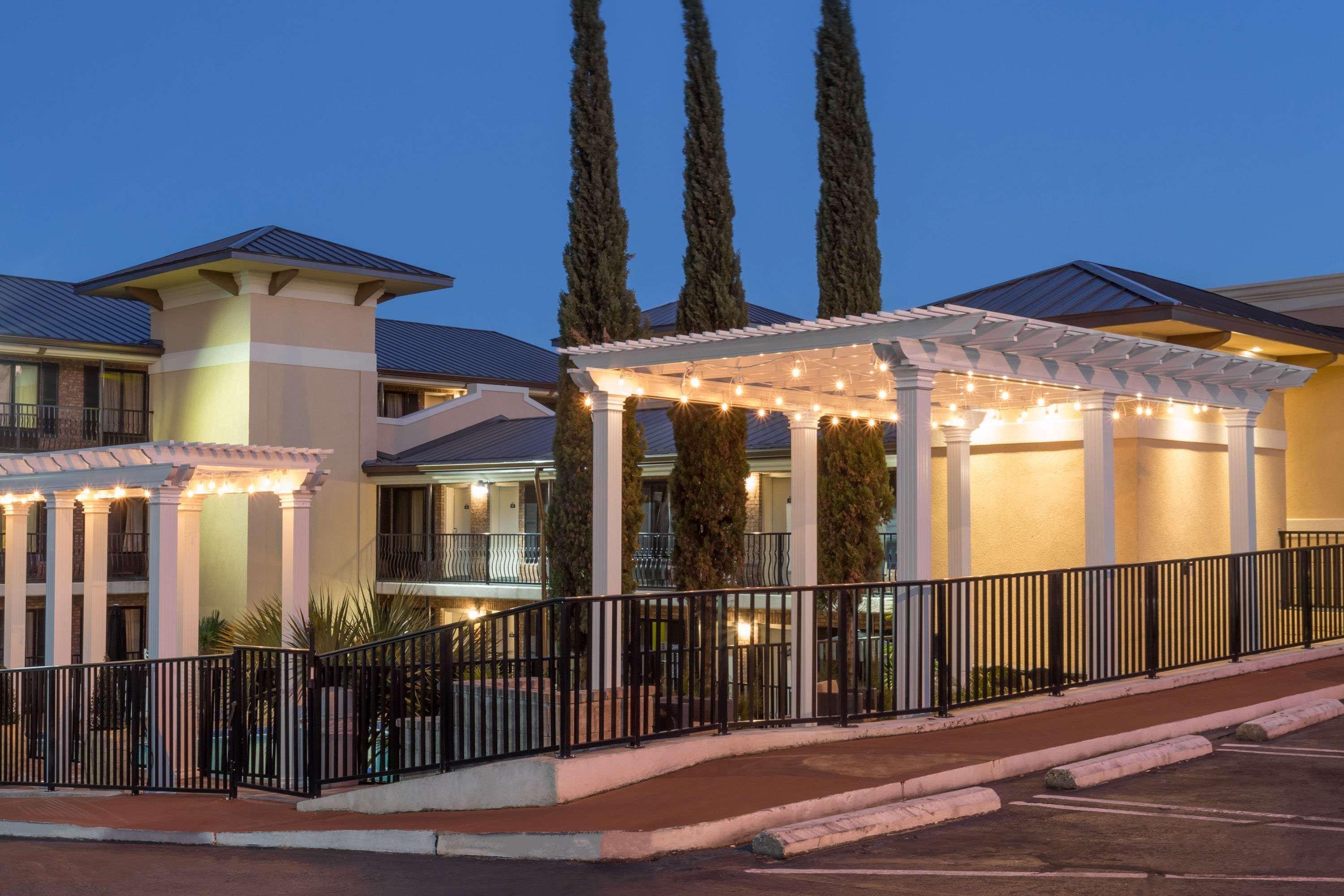 Days Inn By Wyndham Pensacola - Historic Downtown Ngoại thất bức ảnh