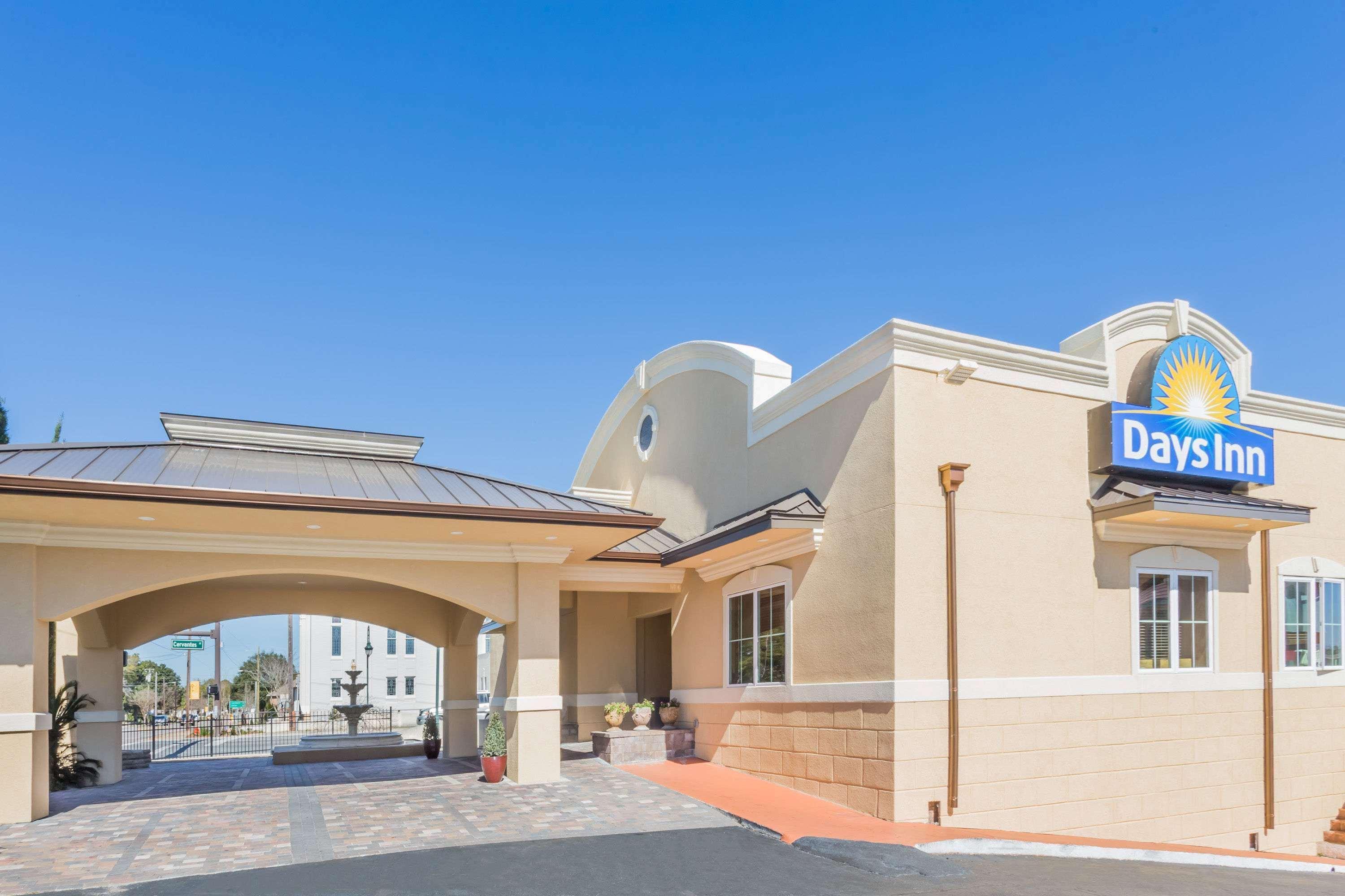 Days Inn By Wyndham Pensacola - Historic Downtown Ngoại thất bức ảnh