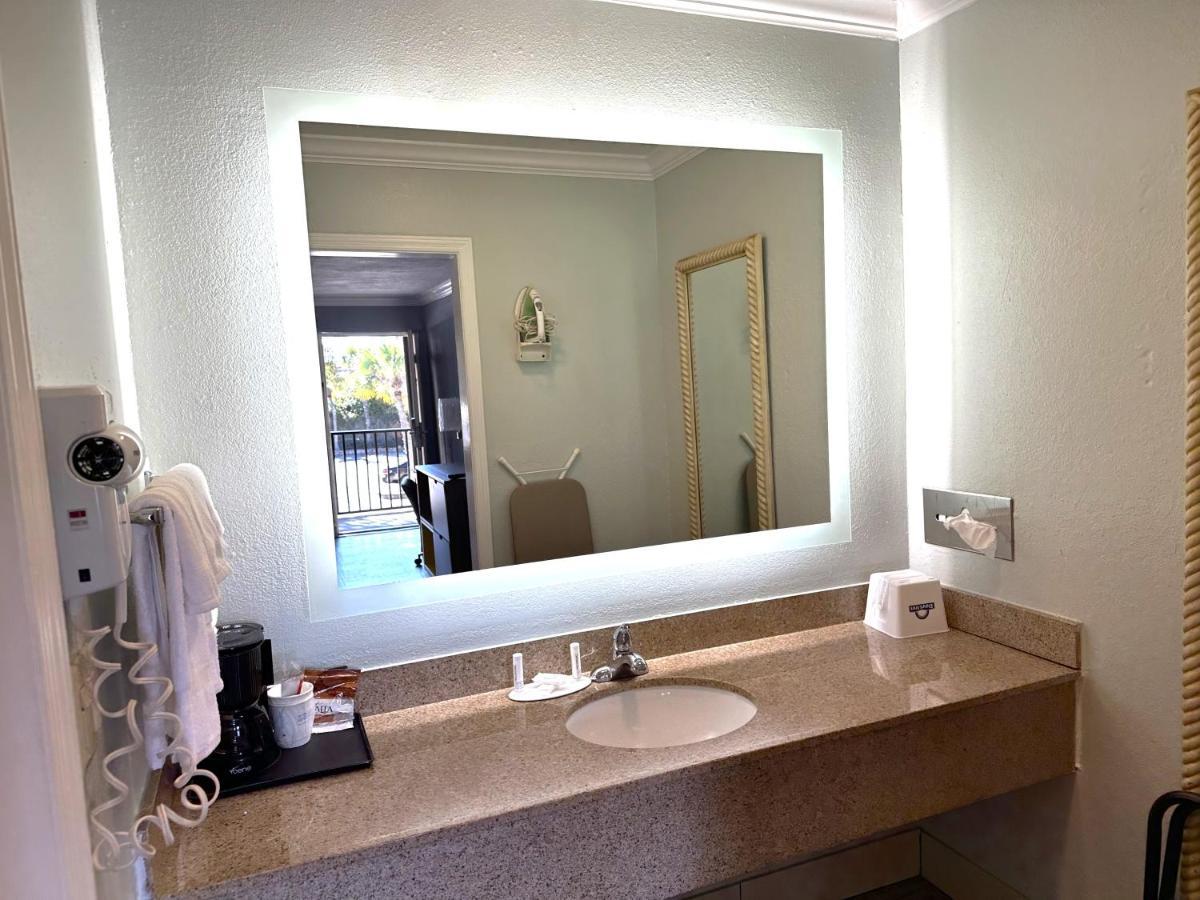 Days Inn By Wyndham Pensacola - Historic Downtown Ngoại thất bức ảnh