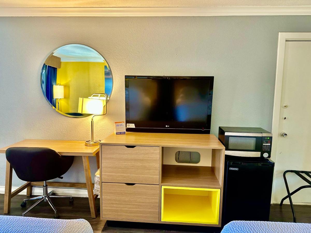 Days Inn By Wyndham Pensacola - Historic Downtown Ngoại thất bức ảnh